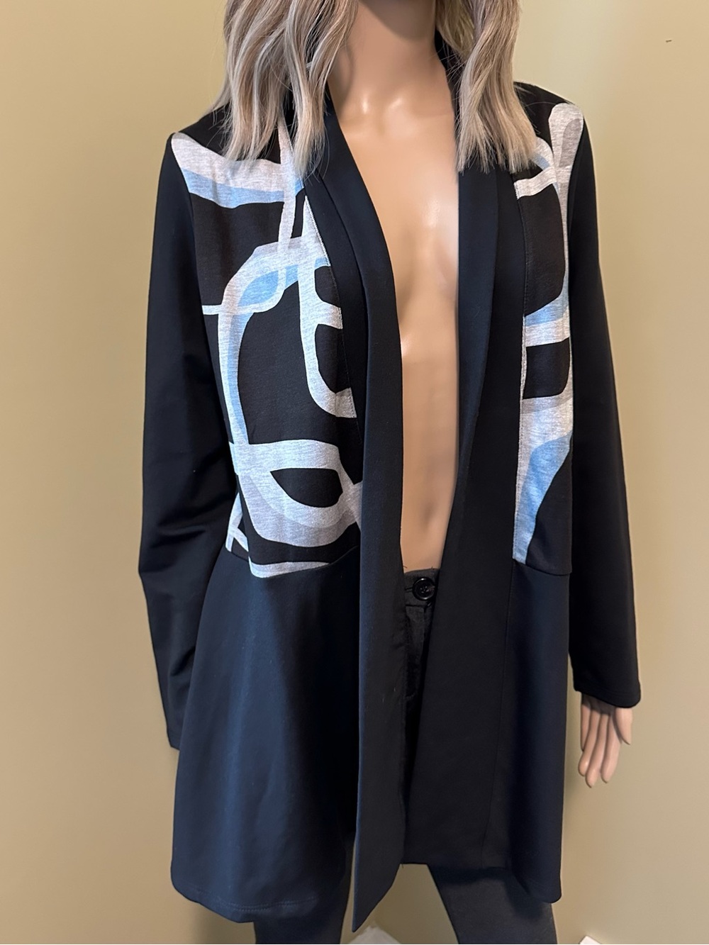 Black Open-Front Cardigan with White & Light Blue Abstract Print